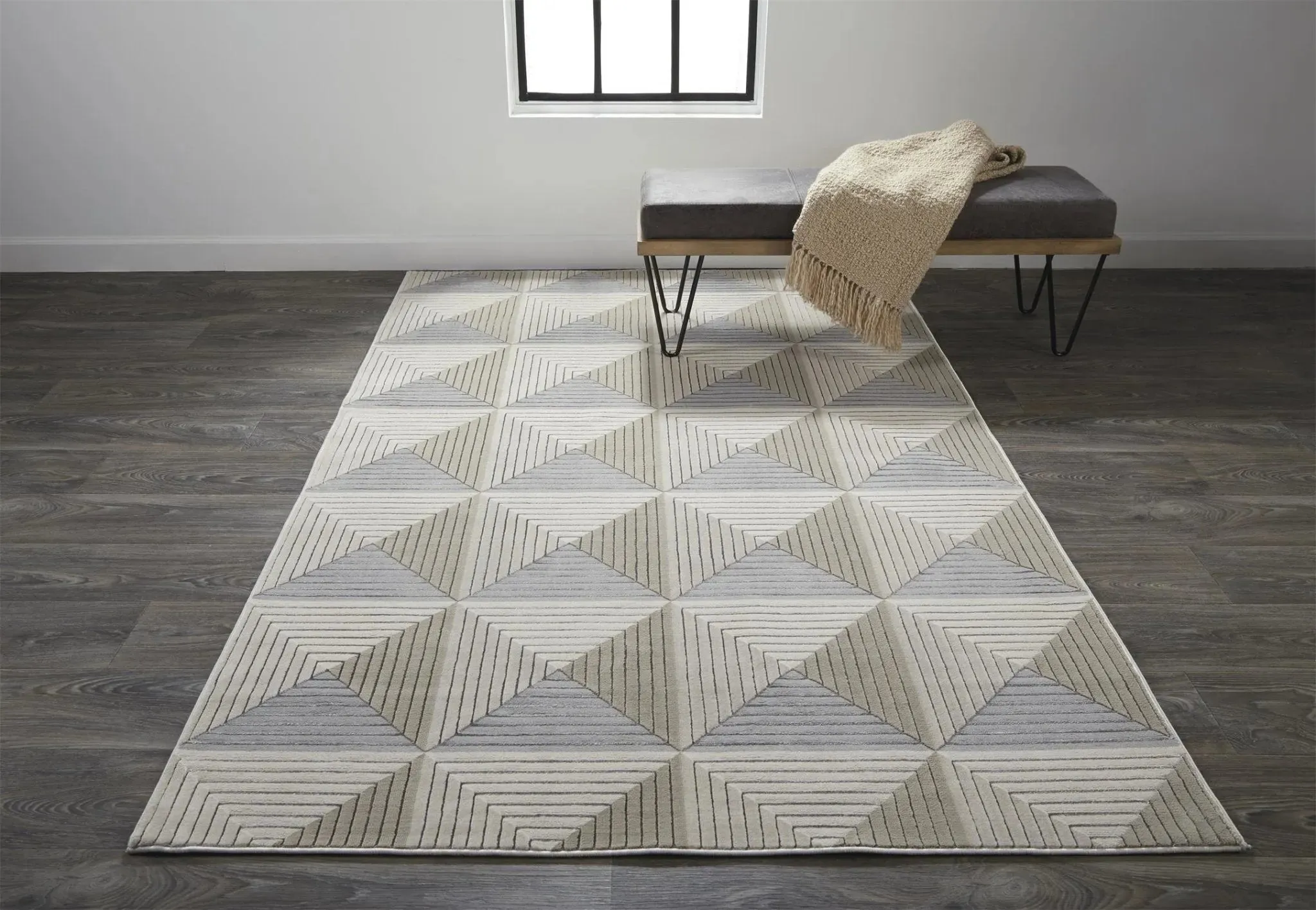 Micah 6943044F Ivory/Grey Rug